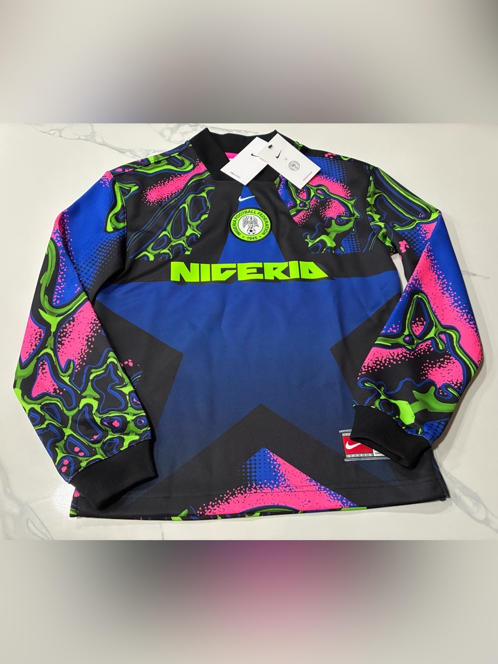 Nigeria Football Federation / Soccer Youth Nike Long Sleeve (Medium) Retails $75